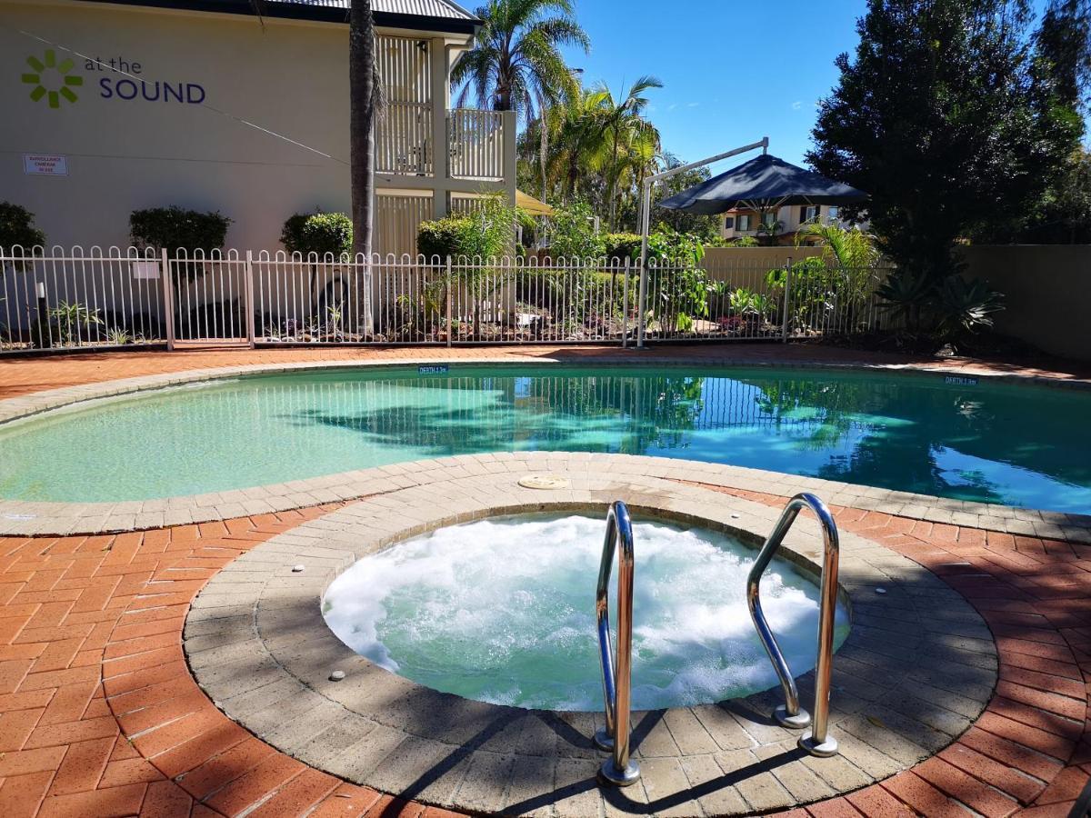 At The Sound Noosa Motel Noosaville Exterior photo